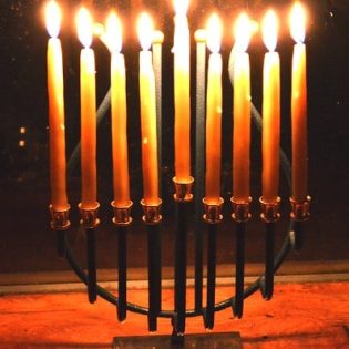 Chanukah-menorah-1